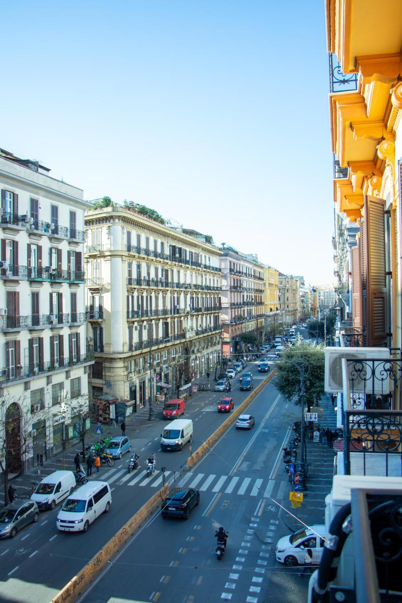 Beb Umberto I Napoli Hotel ภายนอก รูปภาพ
