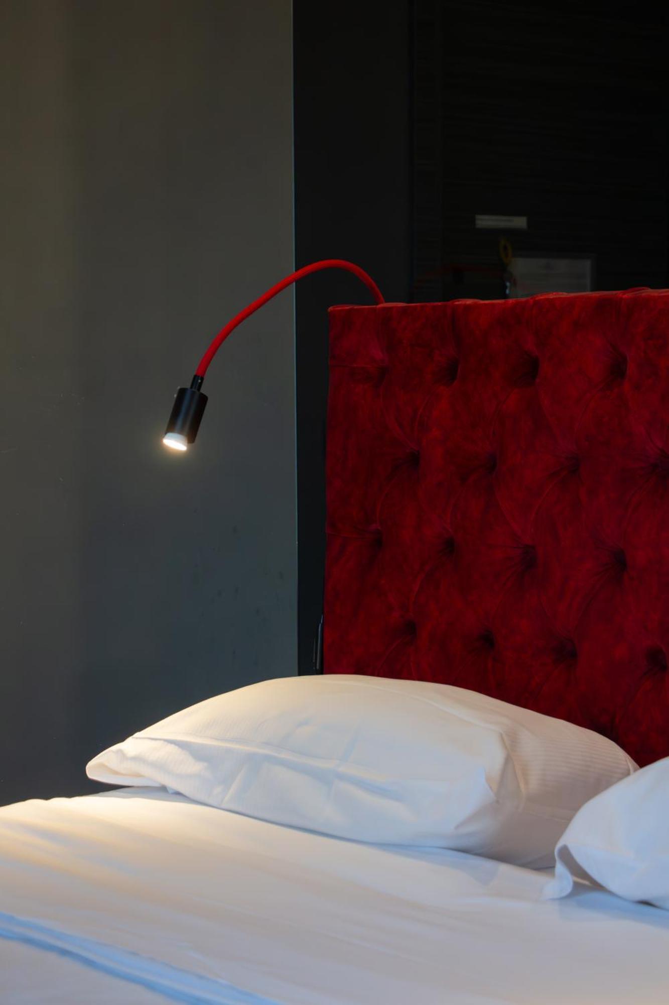 Beb Umberto I Napoli Hotel ภายนอก รูปภาพ