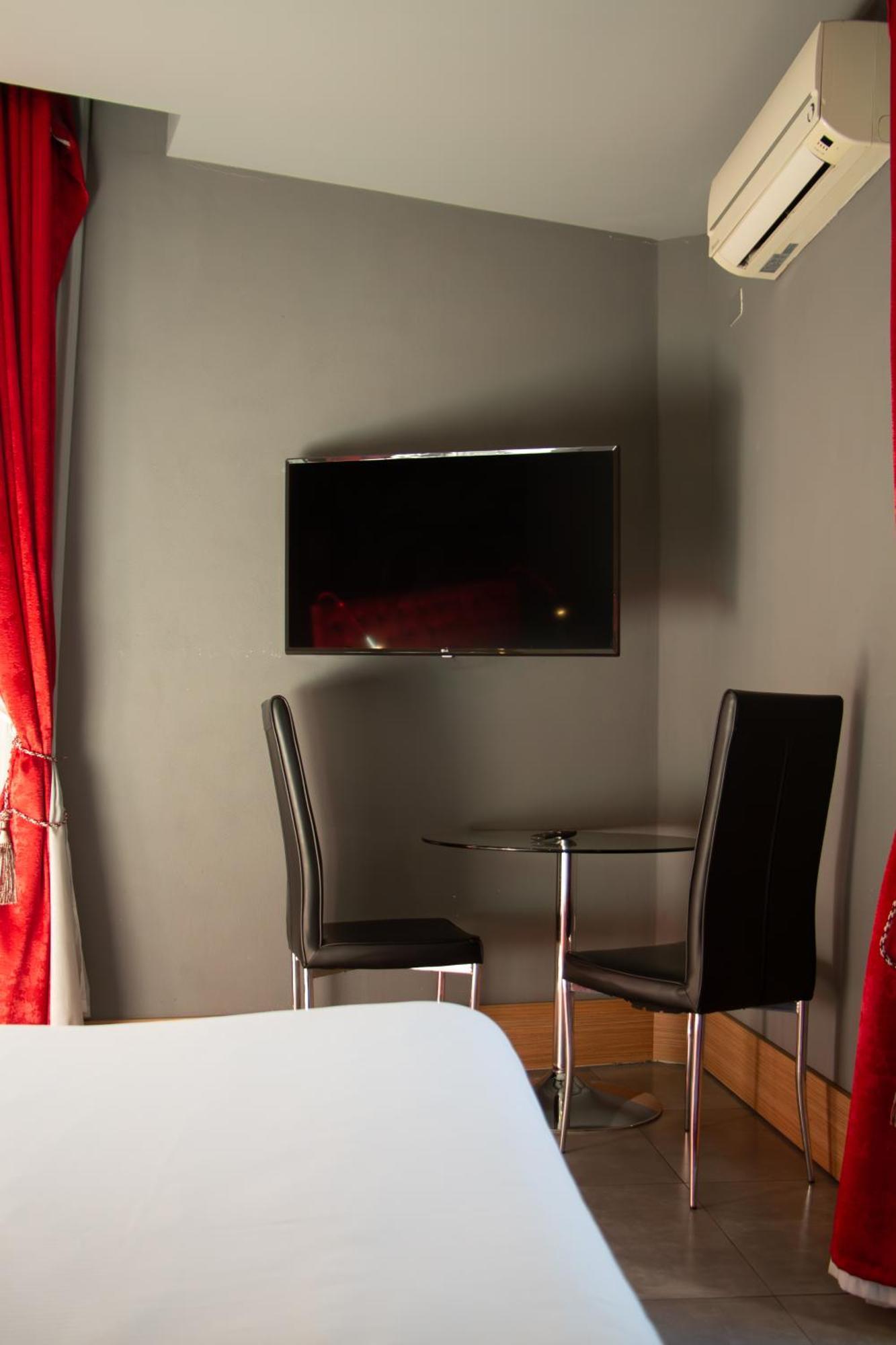 Beb Umberto I Napoli Hotel ภายนอก รูปภาพ