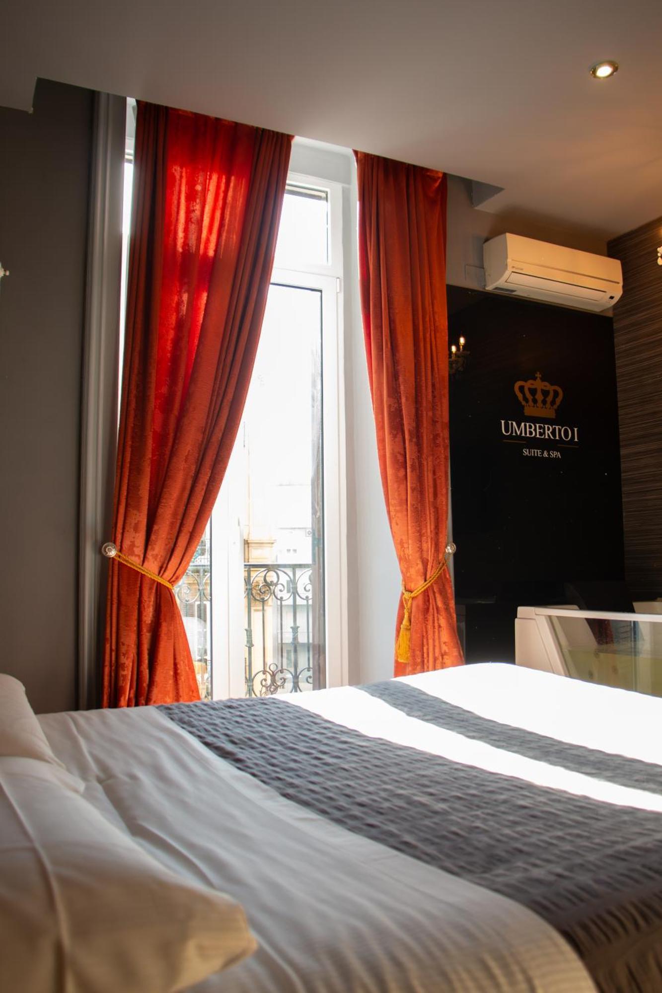 Beb Umberto I Napoli Hotel ภายนอก รูปภาพ