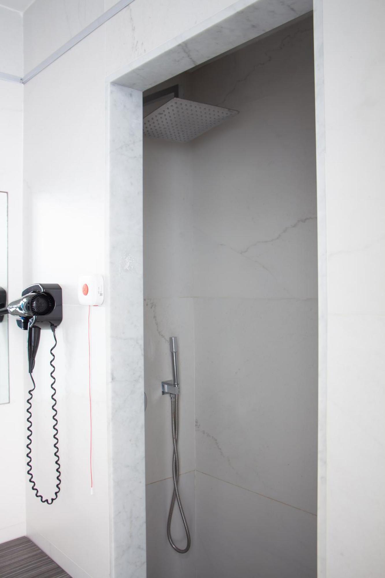 Beb Umberto I Napoli Hotel ภายนอก รูปภาพ