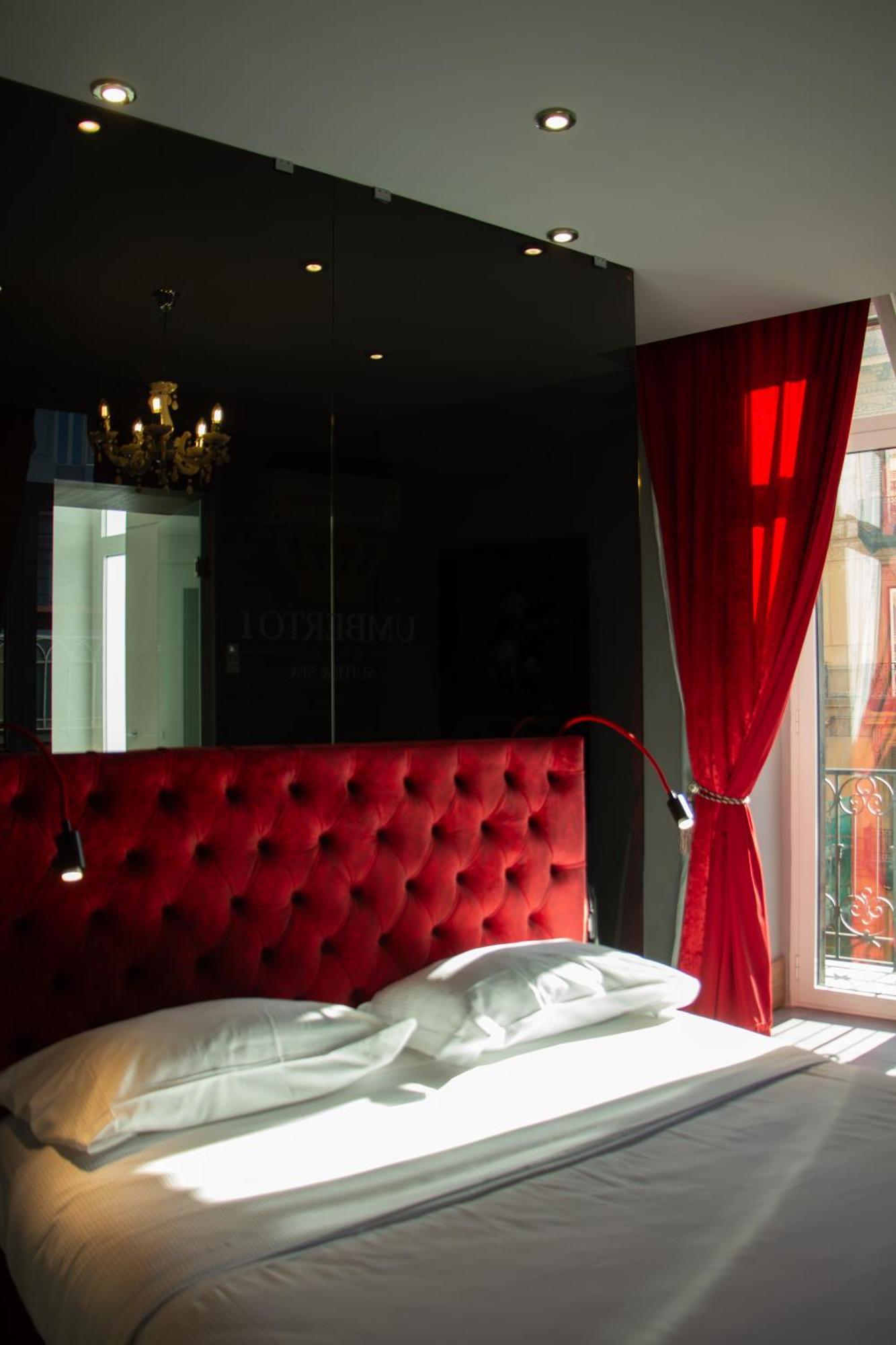 Beb Umberto I Napoli Hotel ภายนอก รูปภาพ