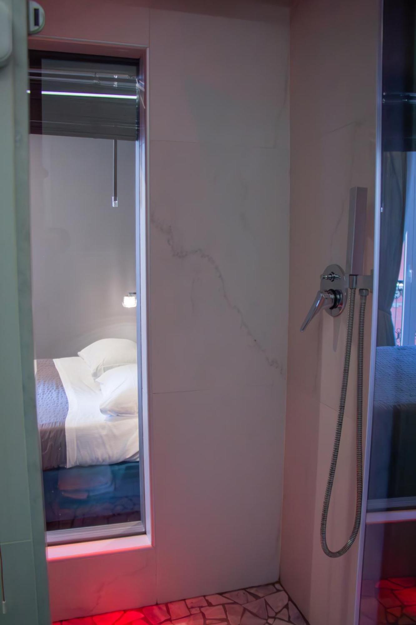 Beb Umberto I Napoli Hotel ภายนอก รูปภาพ