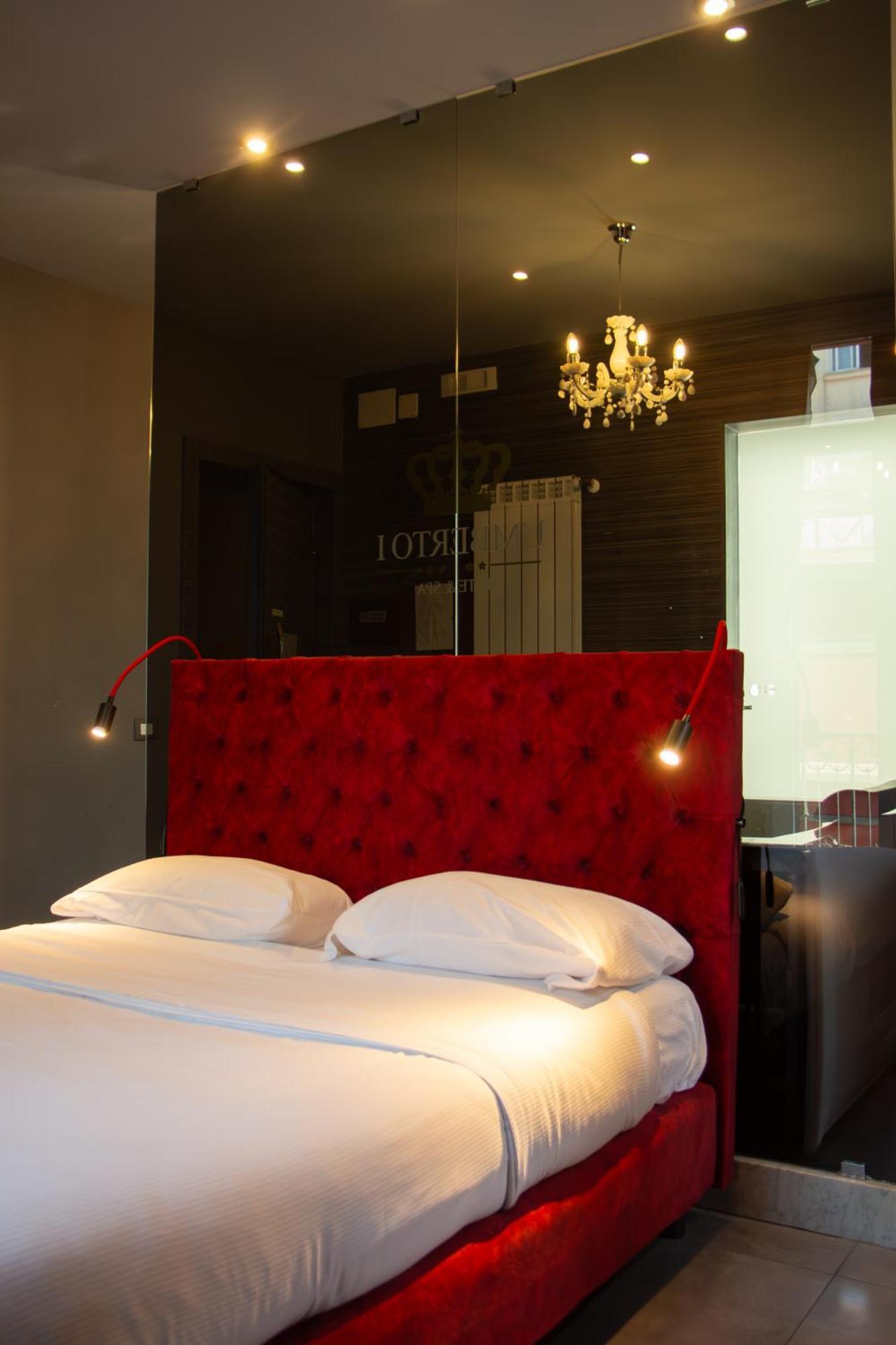 Beb Umberto I Napoli Hotel ภายนอก รูปภาพ