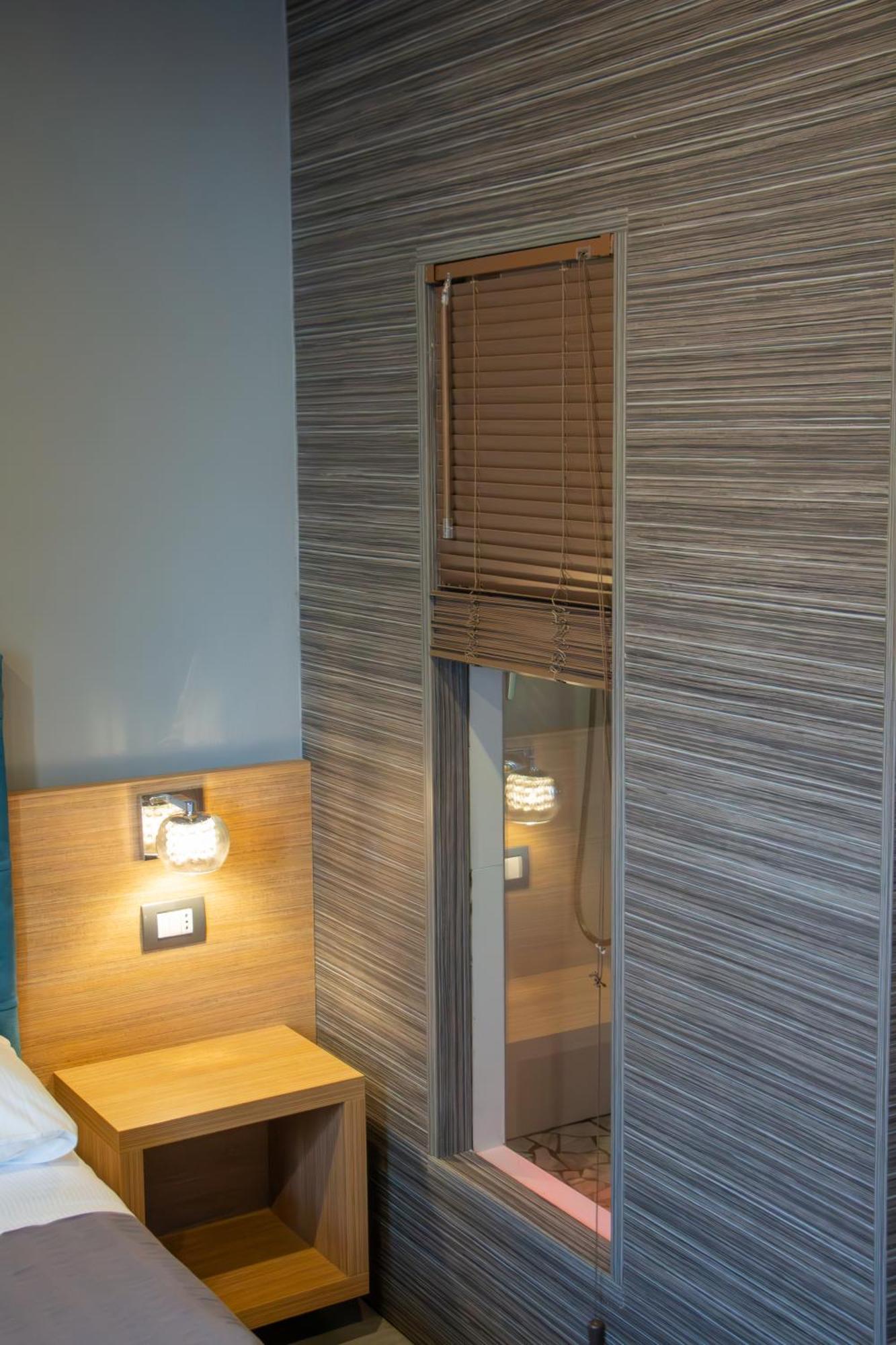 Beb Umberto I Napoli Hotel ภายนอก รูปภาพ